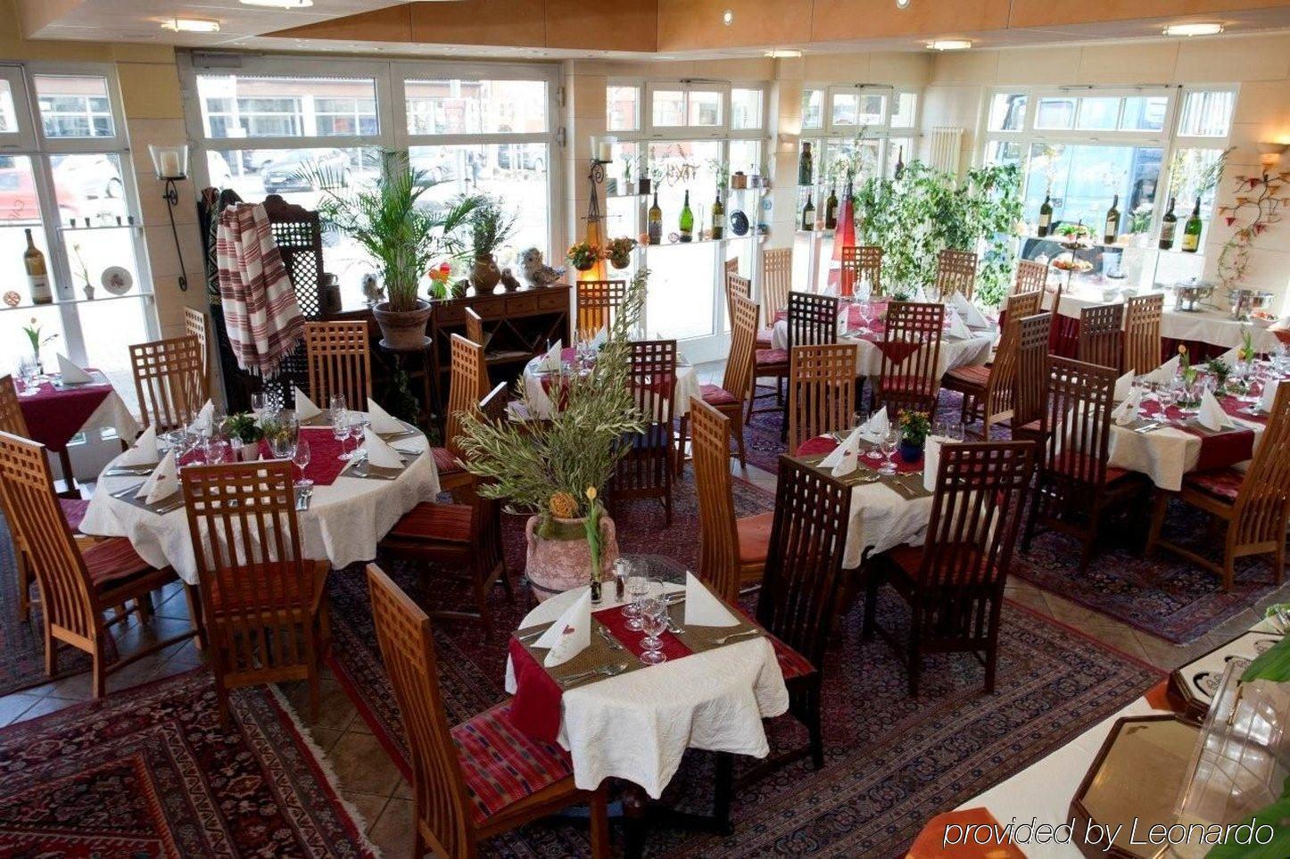 Hotel Henry Erding Restaurant photo